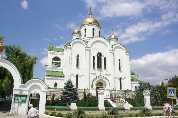 hram-hristos-tiras